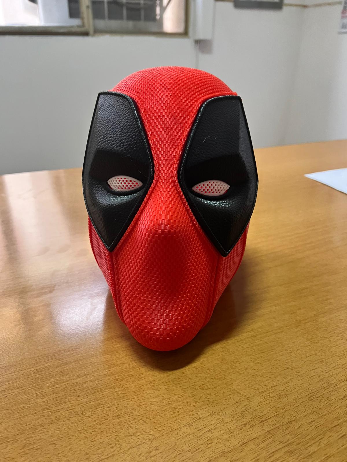 Maschera di Deadpool indossabile